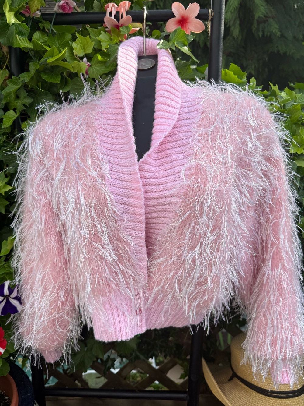 Like 🆕 Feather & tinsel textured Cropped pink Cardigan Jacket excellent conditio - Picture 4 of 12